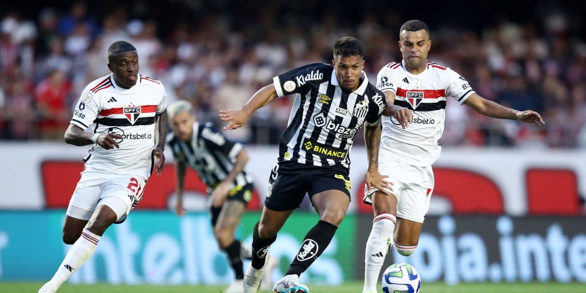 Man Utd Could Ditch Martial For £13m Sensation