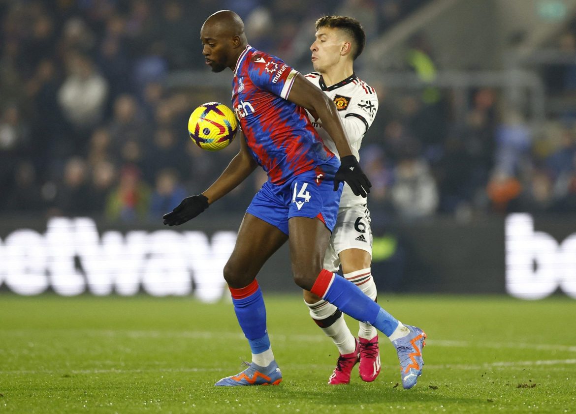 Everton avoided Jean-Philippe Mateta howler