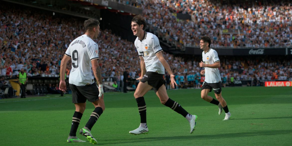 Man Utd chiefs don’t want to miss out on signing Valencia star Javi Guerra