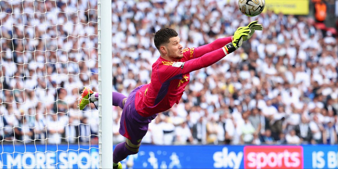 As bad as Meslier: Farke could instantly drop 4/10 Leeds star after Pompey
